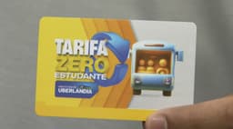 Filas no Terminal Central após o fim do prazo da Tarifa Zero em Uberlândia. Reprodução: Globo.