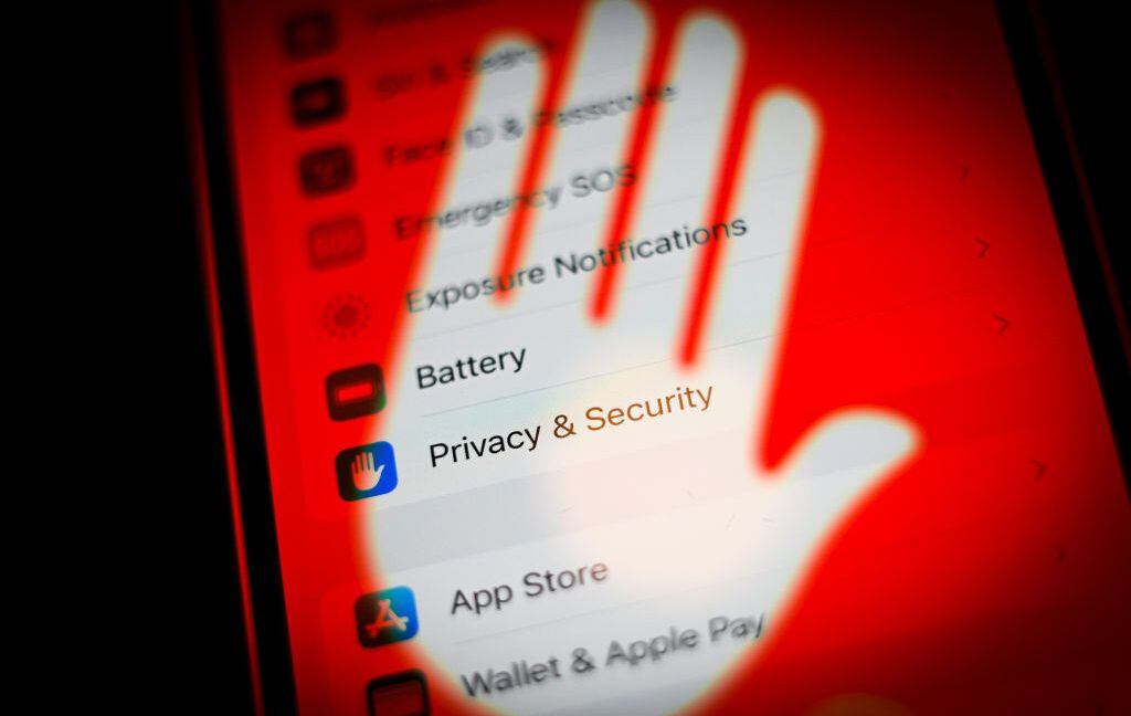 Apple enfrenta multa de US$115 milhões pela política de privacidade da App Store.. Reprodução: Arstechnica