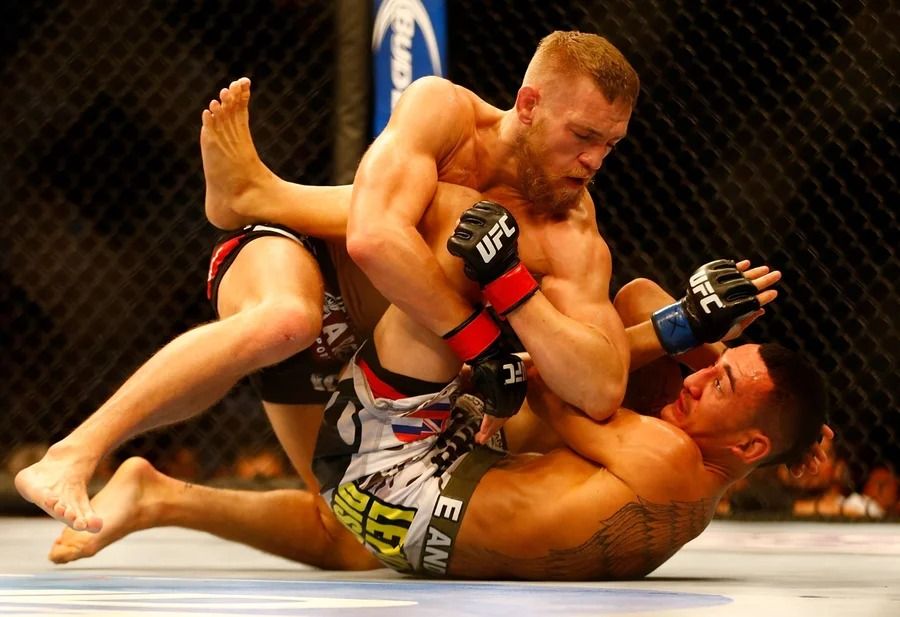 Superluta: UFC anuncia revanche entre McGregor e Holloway após 13 anos
