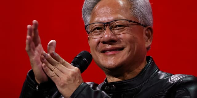 Jensen Huang discute o futuro da Nvidia e projeções de mercado em Paris. Reprodução: Business Insider