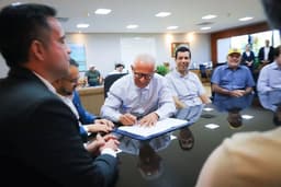 Investimento de R$ 2 milhões em Cacimbinhas para asfaltamento de mais de 3 km. Reprodução: Assessoria