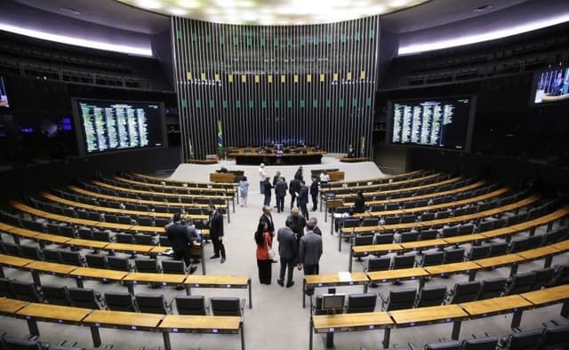Bolsonaro é foco da análise sobre seu radicalismo político. Legenda da imagem. Reprodução: Retorno do item 11
