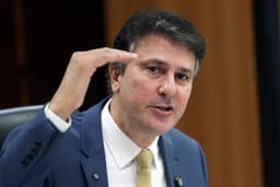 Camilo Santana participa de café da manhã, defendendo a prova do MEC como 'OAB' da medicina. Reprodução: Oglobo