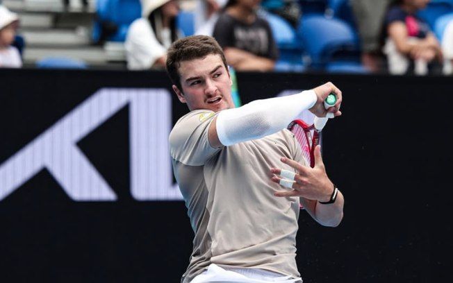 João Fonseca perde na estreia e dá adeus ao ATP de Buenos Aires. Reprodução: Esporte