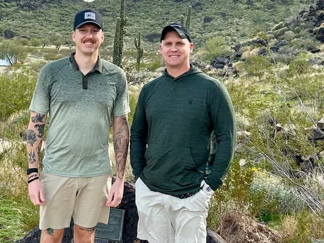 Mike Gorius e Kevin Hart investem em imóveis em Louisville, buscando rapidez com financiamentos de credores privados. Reprodução: Business Insider