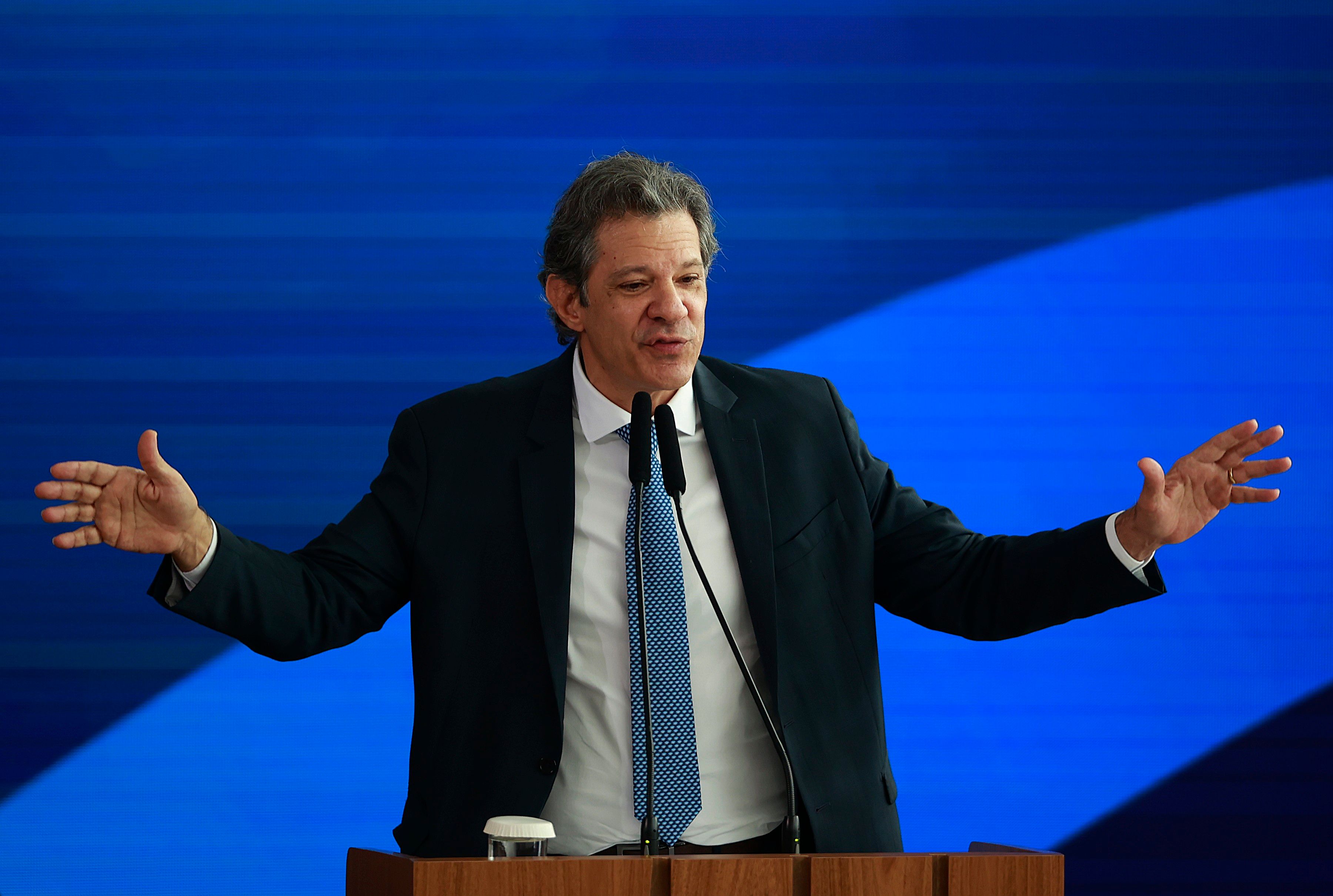 Pesquisa apertada ao Senado dificulta acordo por vice de Haddad em SP