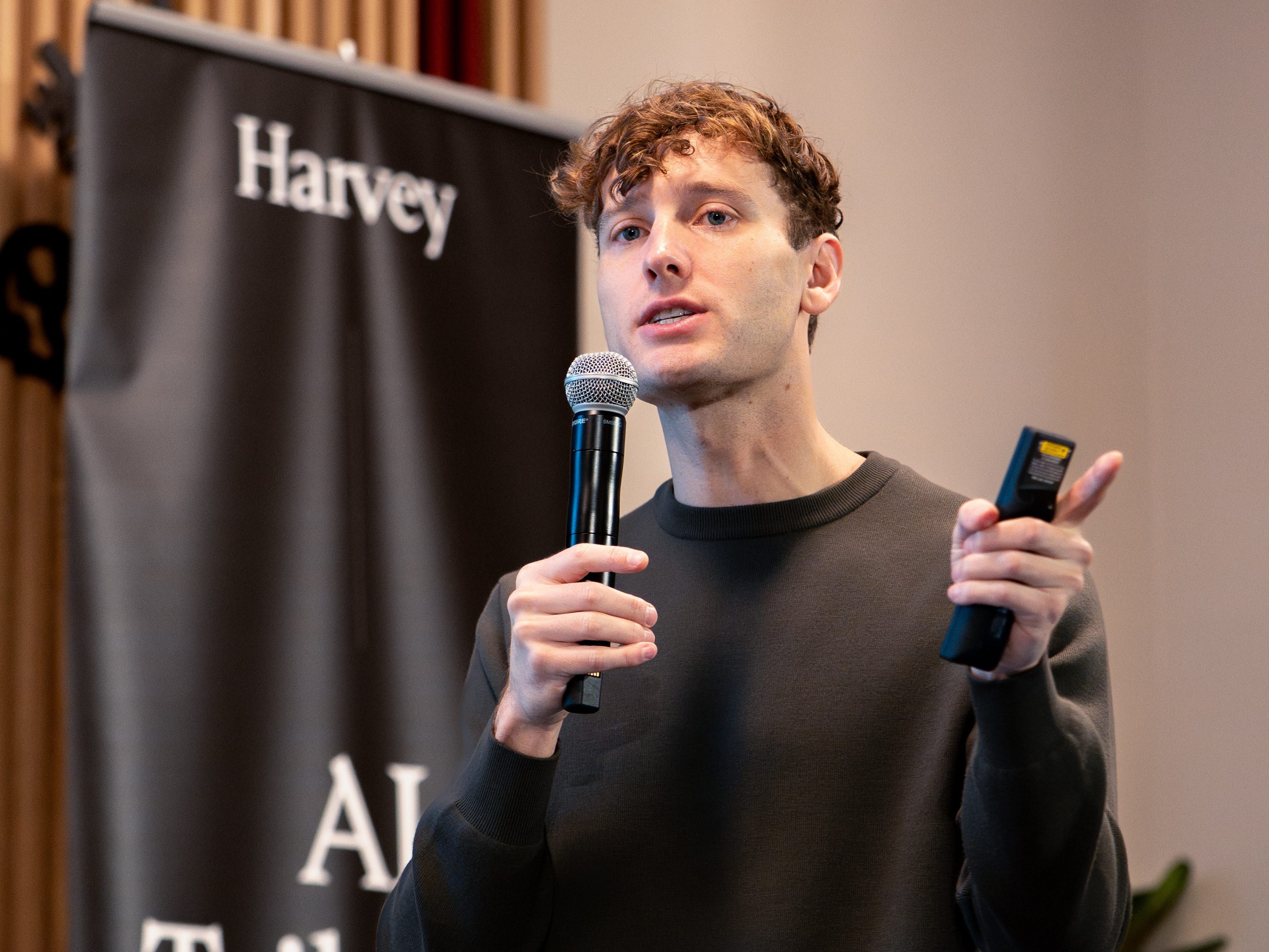 Harvey's CEO says AI agents are picking up more work that human lawyers used to do. Fonte: Business Insider
