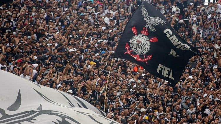 Gaviões da Fiel Rebate Ronaldo sobre SAF no Corinthians
