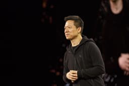 Co-fundador Jia Yueting assume co-CEO da Faraday Future após desafios na startup de veículos elétricos. Reprodução: TechCrunch