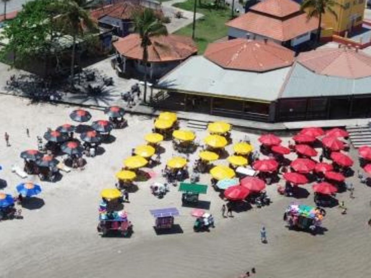 Quiosques na orla de Mongaguá terão funcionamento até as 3h na temporada de verão. Reprodução: G1