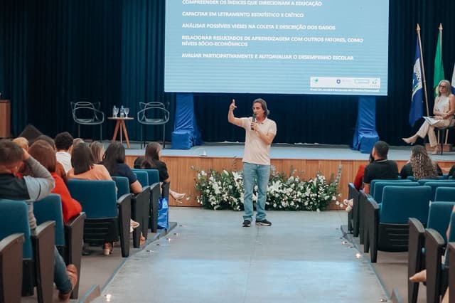 Representantes discutem educação no Seminário Undime + Saeb em Girau do Ponciano. Reprodução: redação