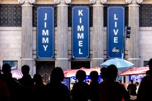 Trump diz que ABC deveria demitir apresentador de TV Jimmy Kimmel logo