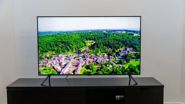 TV Samsung CU7700 de 58'' é uma ótima opção 4K