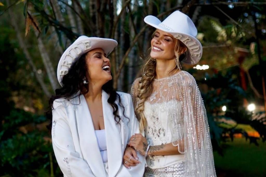 Ex-BBB Marcela Mc Gowan e Luiza Martins comemoram pré-wedding: 'Noivinhas'