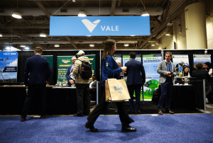 Vale (VALE3): impacto de conflito no Irã é neutro para minério de ferro, diz diretor