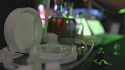 Nariz eletrônico inteligente apresentado no REC’n’Play 2025 identifica metanol e garante a qualidade de bebidas e alimentos. Legenda da imagem. Reprodução: Retorno do item 11