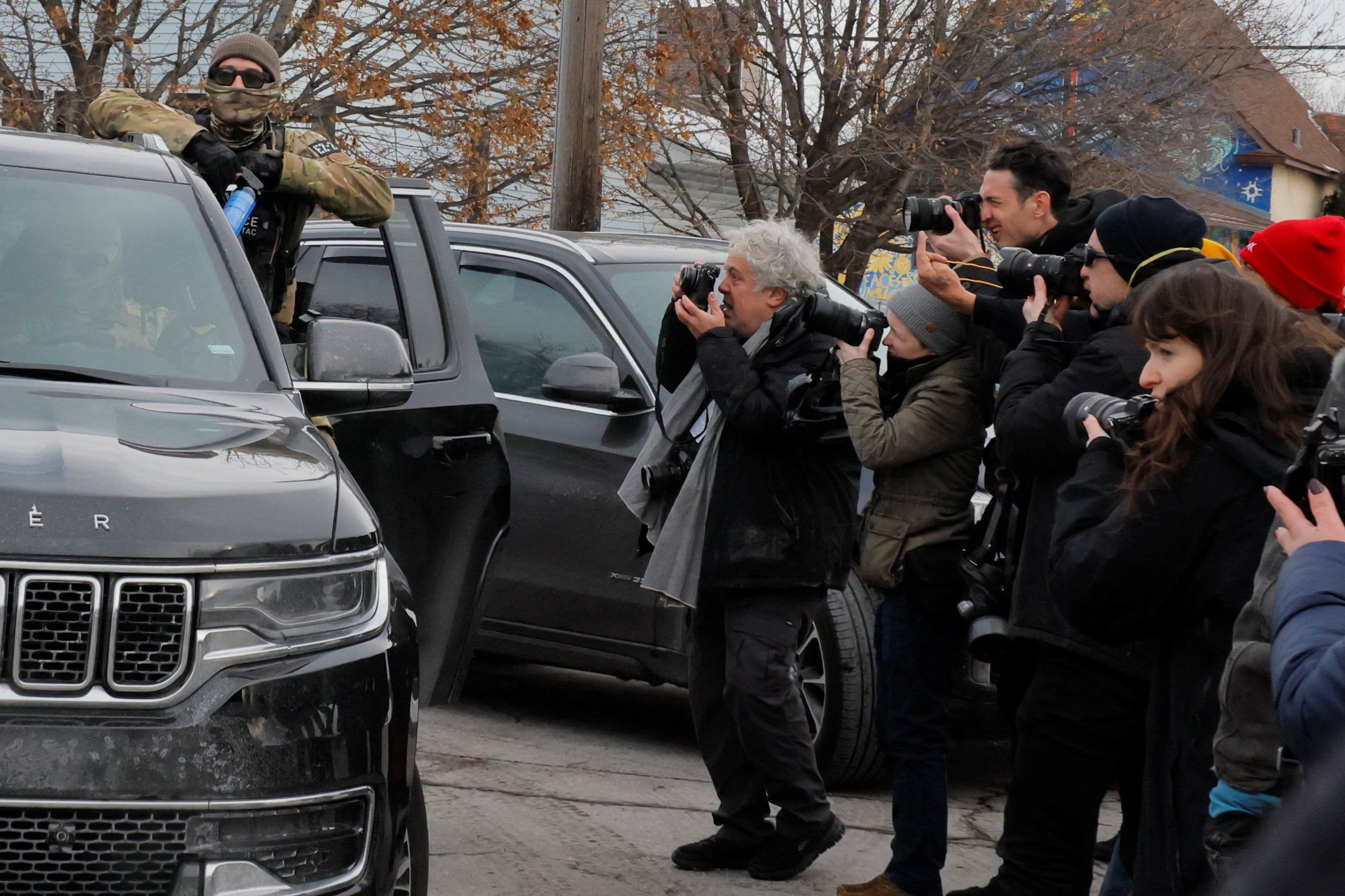 [Governo de Trump usa tiroteio do ICE em Minneapolis para atacar a imprensa]. Reprodução: Elpais