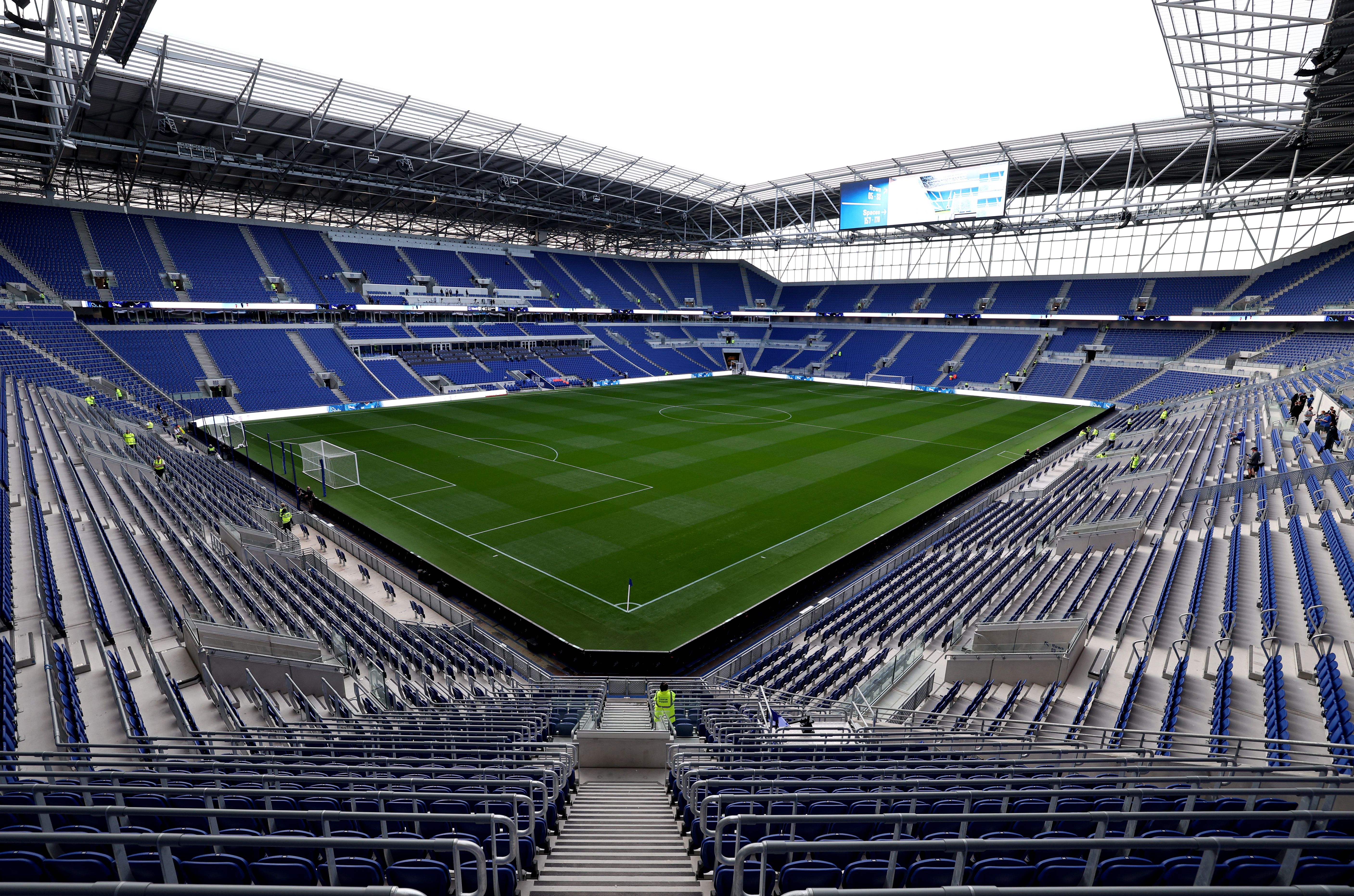 Jogos de hoje, segunda, 4 de maio: onde assistir futebol ao vivo e horários