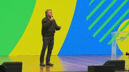 Bolsonaro ignora acusações da PGR sobre golpe