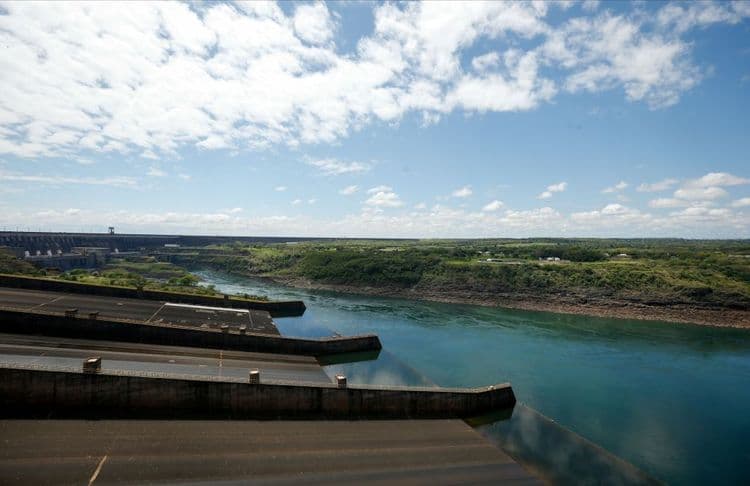 Decreto de Lula impede reajuste na tarifa da Itaipu