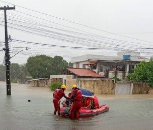 Chuvas deixam 35 cidades em emergência em Pernambuco e Paraíba; 8 pessoas morreram. Fonte: Infomoney