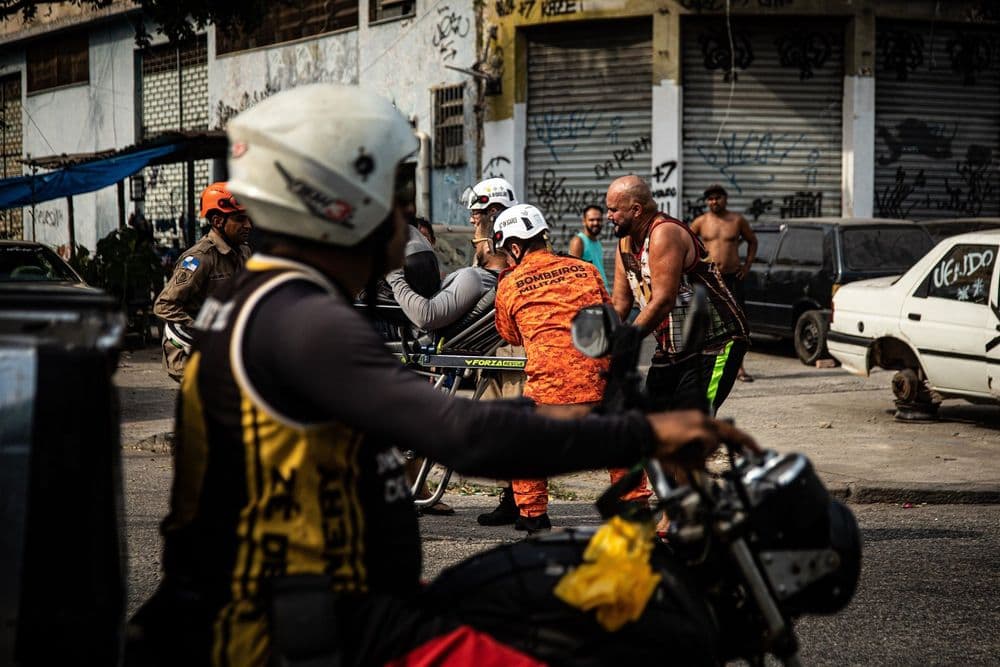 Prefeito Eduardo Paes anuncia plano de segurança viária para reduzir acidentes com motociclistas no Rio. Reprodução: Globo