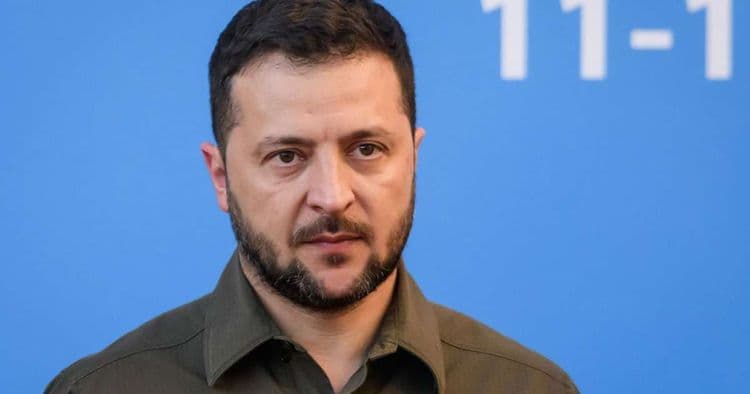Zelensky discute soluções com EUA para a paz na Ucrânia
