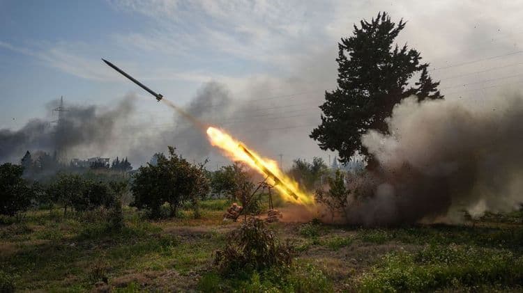 Violência na Síria atinge níveis alarmantes após queda de Assad