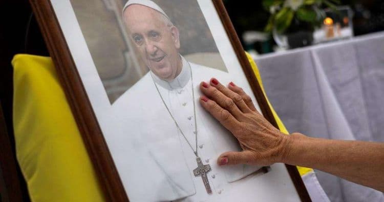 Papa Francisco apresenta piora em saúde respiratória