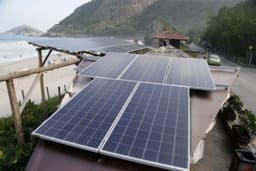 Quiosques com energia limpa na orla do Rio, em meio ao debate sobre subsídios. Reprodução: Retorno do item 11