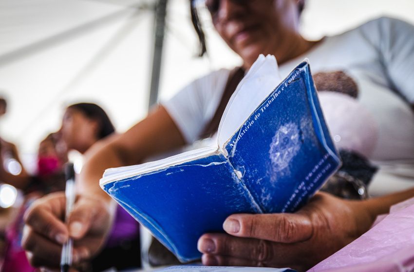 Alagoas inicia semana com mais de 2,8 mil vagas de emprego abertas no Sine