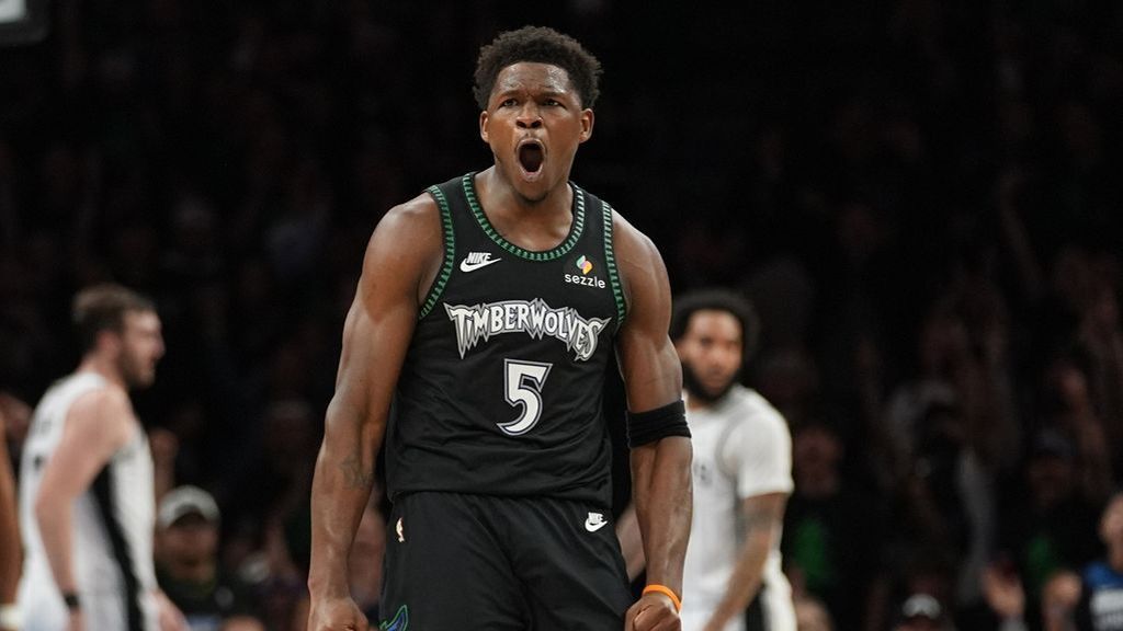 Edwards rallies Wolves to even series with Spurs - Foto: ESPN Internacional