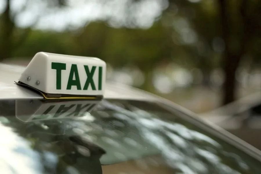Taxista é preso após cobrar corrida de R$ 3,4 mil de alemães
