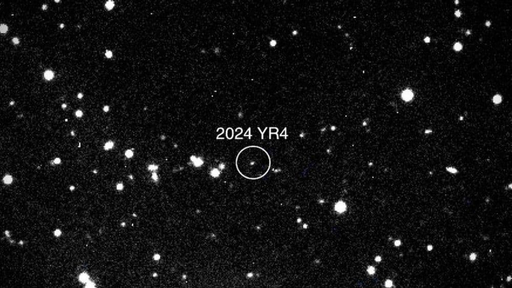 Telescópio James Webb revela 3,8% de chance de impacto com a Lua. Reprodução: IG.