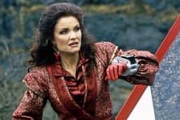 A icônica vilã The Rani retorna em 'Doctor Who', conquistando fãs com seu breve, mas marcante histórico. Reprodução: Gizmodo