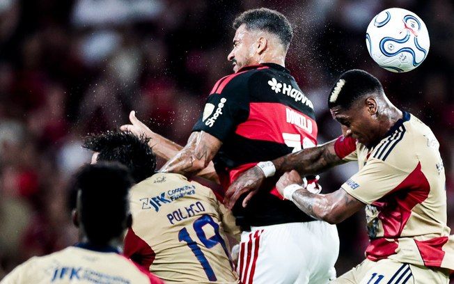 Ex-jogador do Flu assusta, mas Flamengo vence segunda na Libertadores.. Reprodução: Esporte