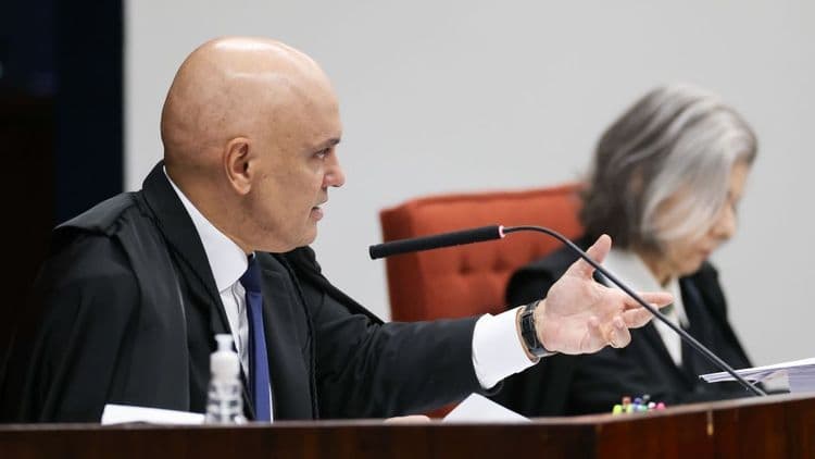 Debate no STF Sobre a Pena de Vandalismo de Débora Rodrigues