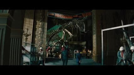 Jonathan Bailey protagoniza 'Jurassic World: Recomeço', após brilhar em Bridgerton e Wicked. Reprodução: Gshow.