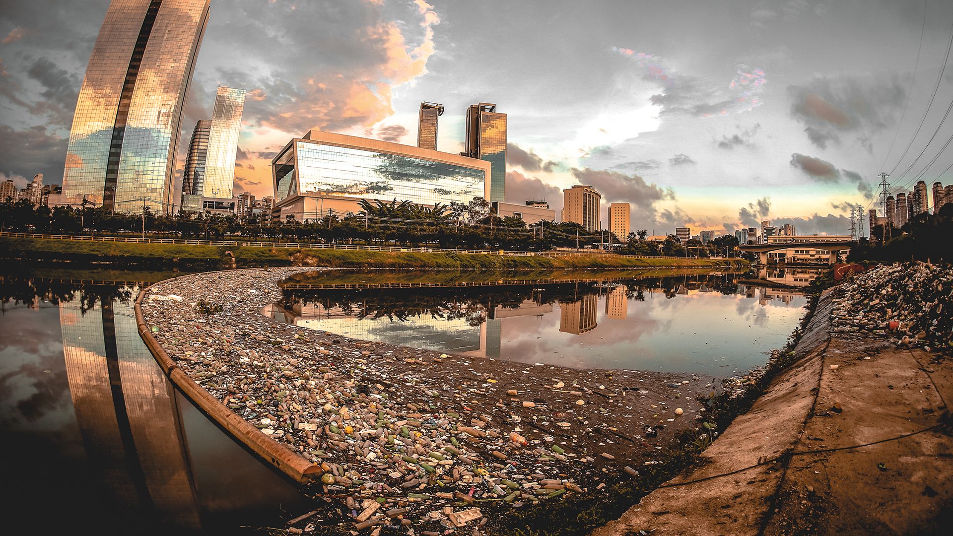 O lamentável retrocesso no projeto de despoluição do Rio Pinheiros, em São Paulo. Fonte: VEJA