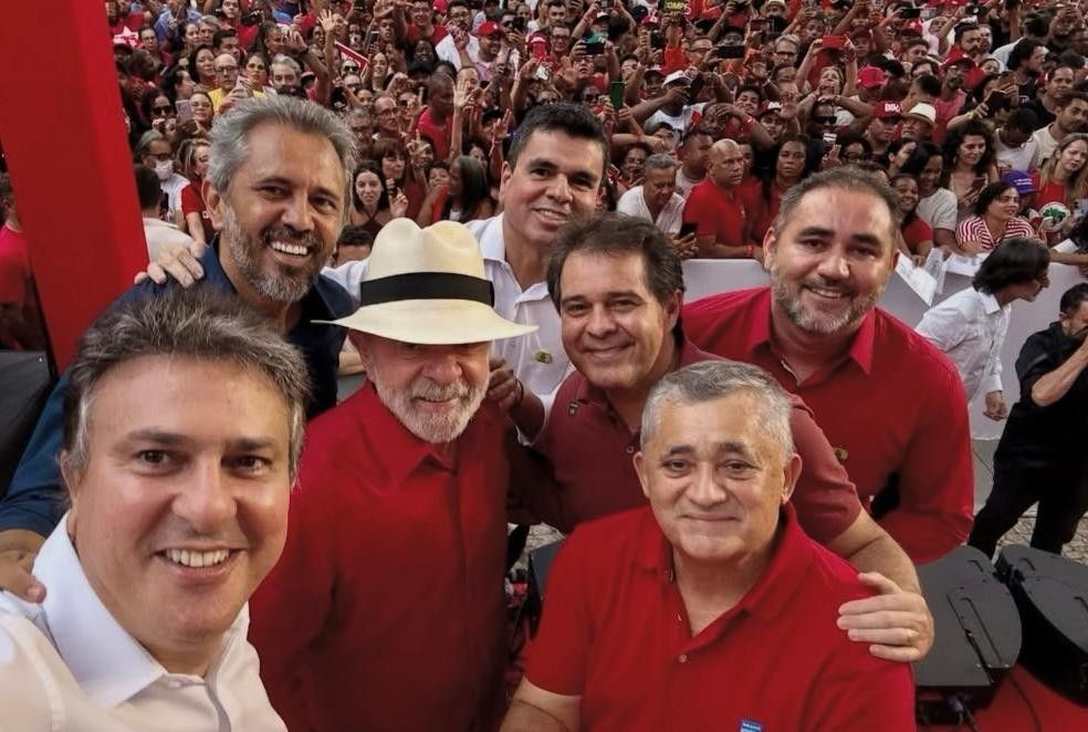 Ministros em fim de mandato enviam verbas a seus estados durante inaugurações.. Reprodução: Oglobo