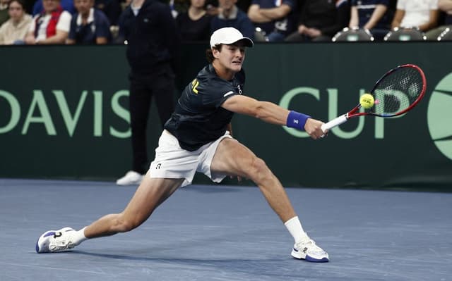 França vence Brasil na Copa Davis com João Fonseca em quadra