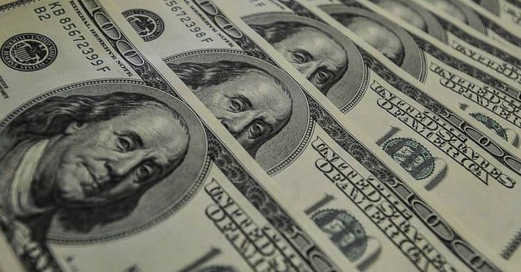 Dólar apresenta queda após declarações dos EUA