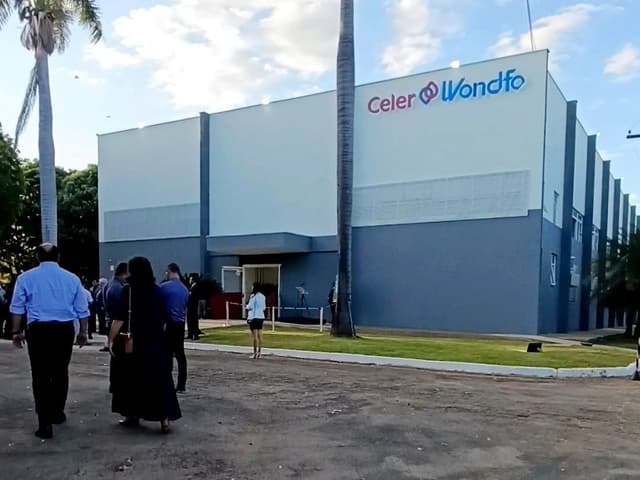 Prefeito inaugura nova fábrica da Celer Biotecnologia em Montes Claros, ampliando o polo farmacêutico da cidade. Reprodução: Globo