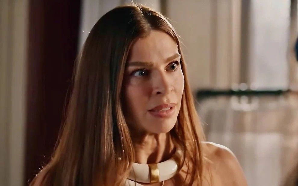 Arminda, em cena de Três Graças, atira e mata outra pessoa ao errar o alvo.. Reprodução: Oglobo