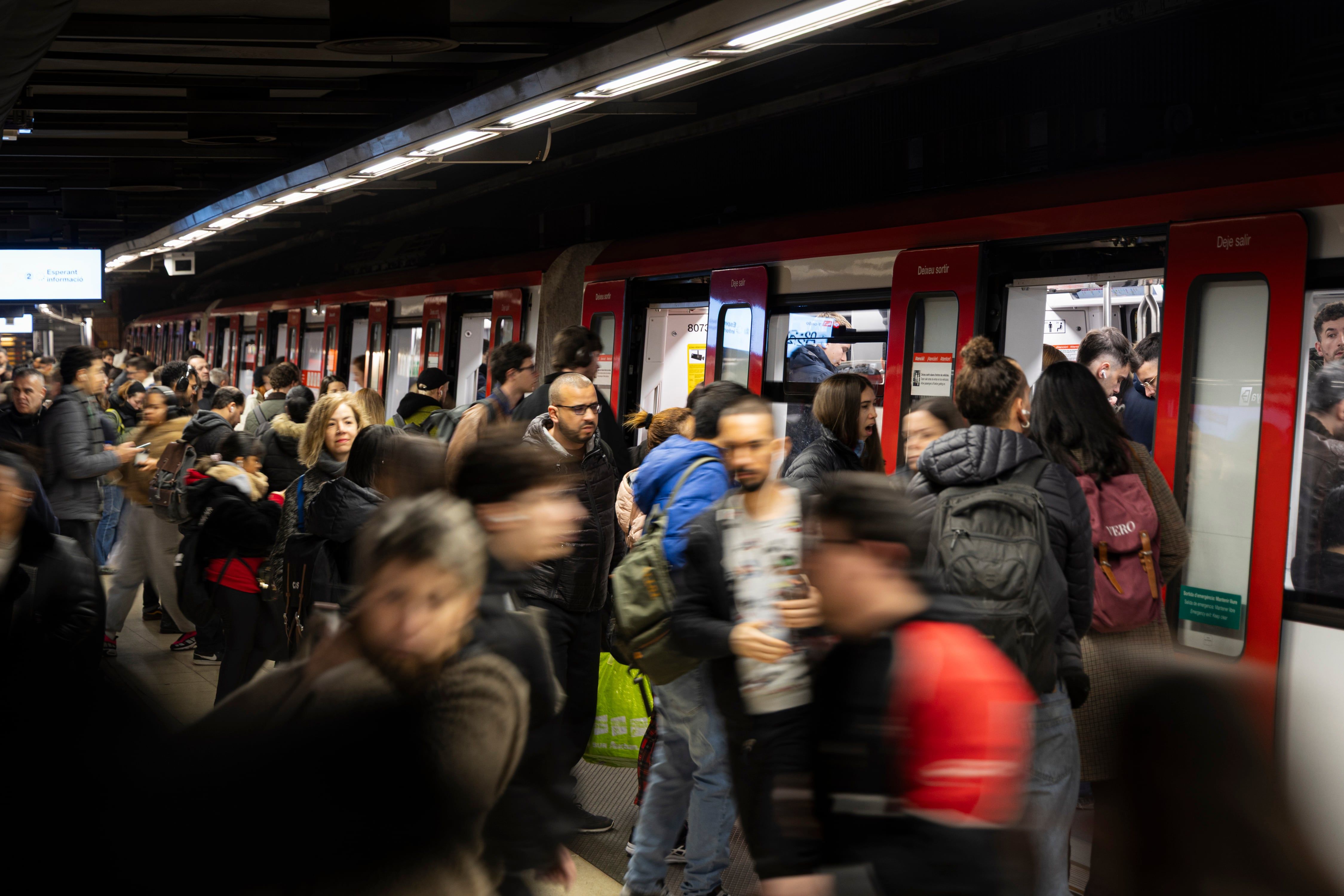 [A Espanha apertada: impactos da crise econômica. ]. Reprodução: Elpais