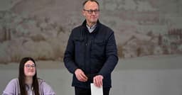 Friedrich Merz lidera conservadores na eleição alemã