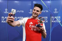 Jogadores se celebram após conquista que garante cinco representantes na próxima Champions League. Reprodução: Globo