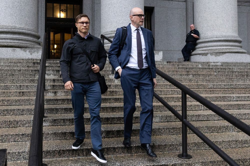 Roman Storm em julgamento federal por conspiração de lavagem de dinheiro de $1 bilhão com criptomoedas. Legenda da imagem. Reprodução: Business Insider