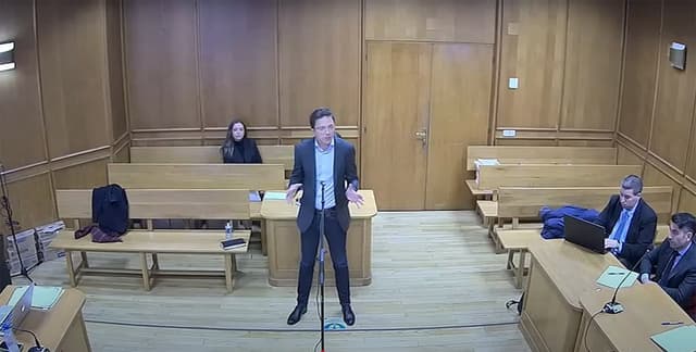 Juiz espanhol aceita queixa de Errejón contra Elisa Mouliáa por calúnias. Reprodução: Elpais