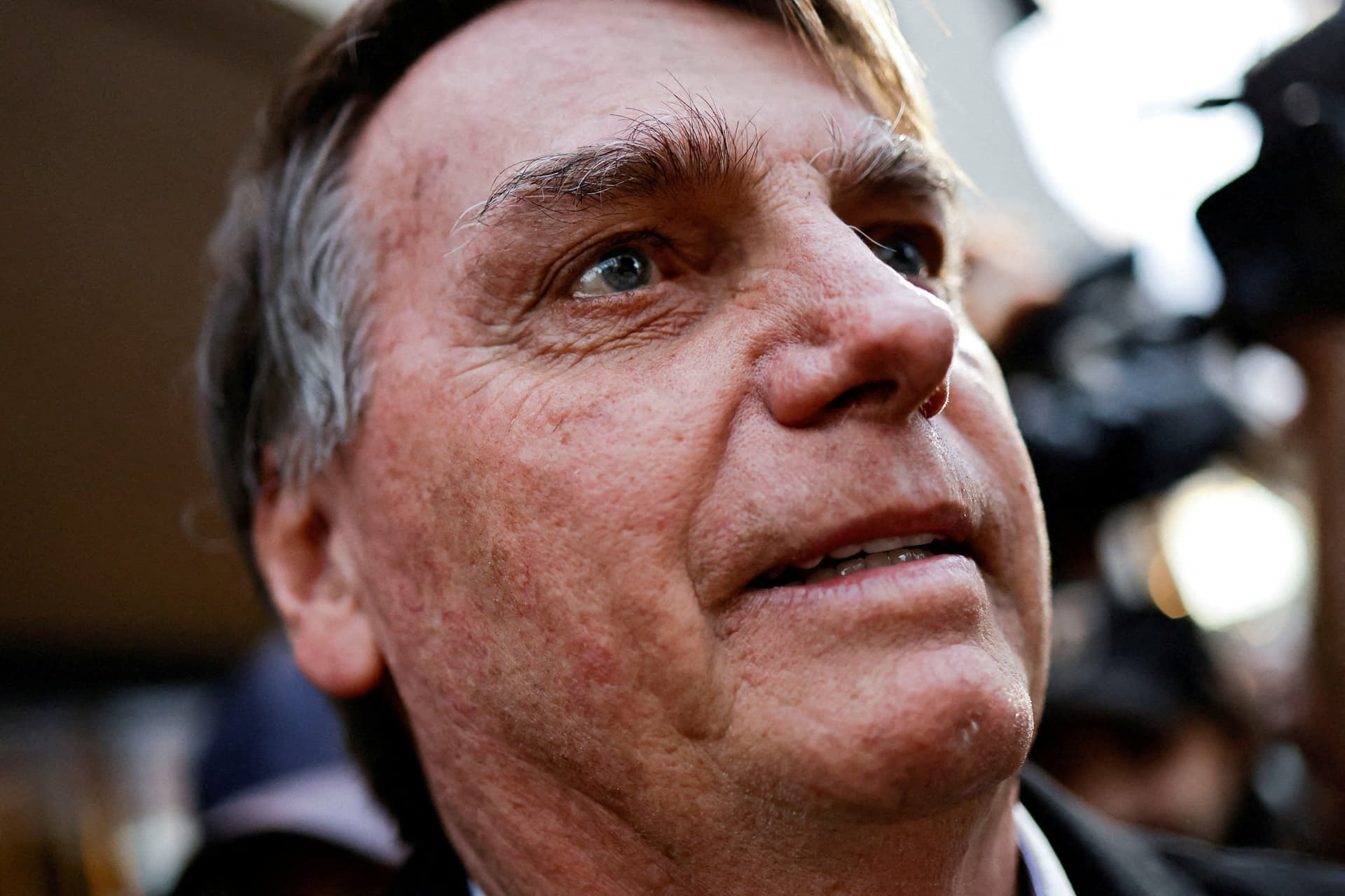 Bolsonaro se reúne com oposição para discutir anistia